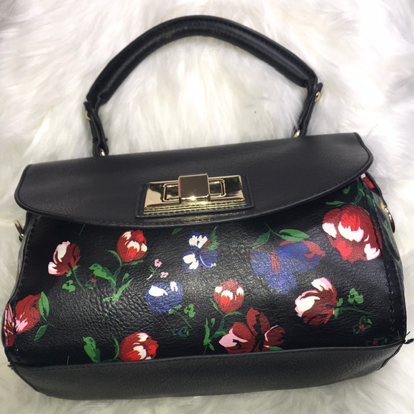 apt 9 bag. - Picture 3 of 8